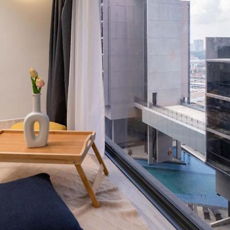 Malacca Imperio Residence Seafront By Perfect Host מראה חיצוני תמונה