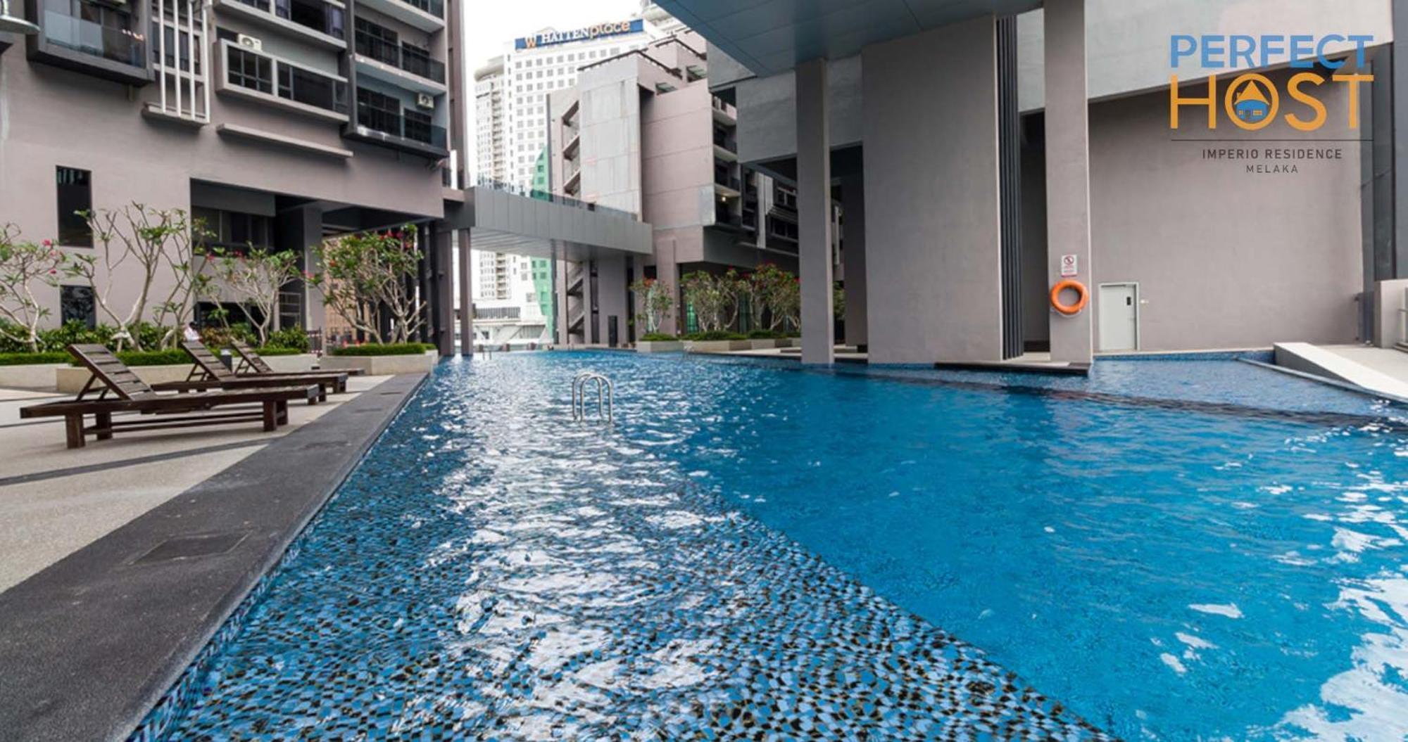 Malacca Imperio Residence Seafront By Perfect Host מראה חיצוני תמונה