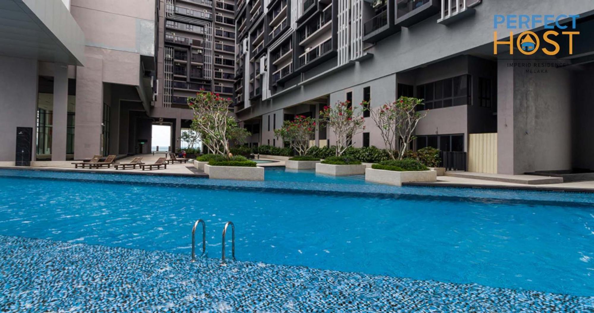 Malacca Imperio Residence Seafront By Perfect Host מראה חיצוני תמונה