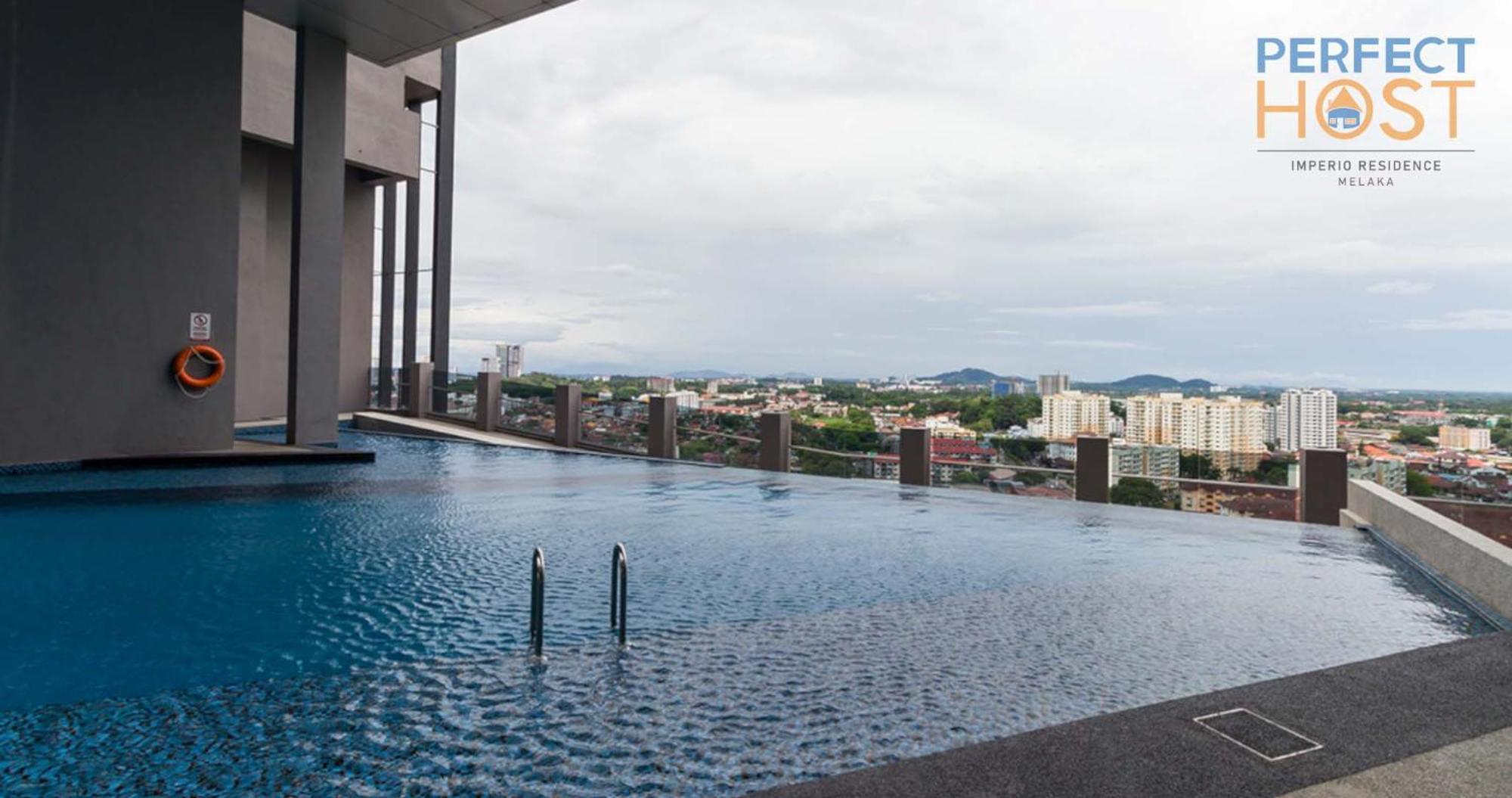 Malacca Imperio Residence Seafront By Perfect Host מראה חיצוני תמונה