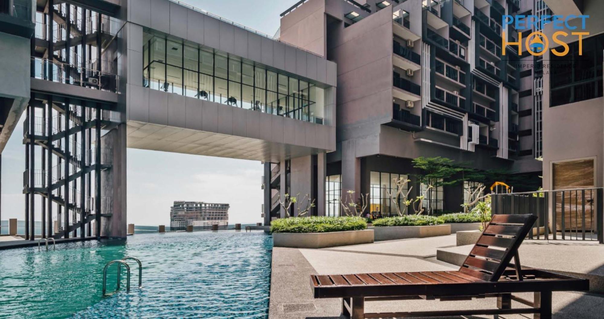 Malacca Imperio Residence Seafront By Perfect Host מראה חיצוני תמונה